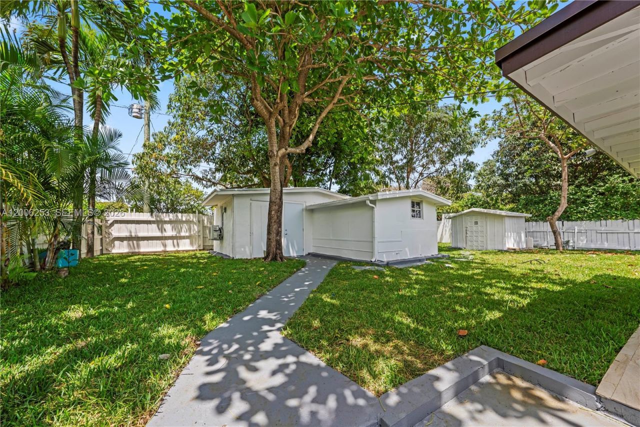 235 NW 127th St, North Miami, FL 33168 Photo