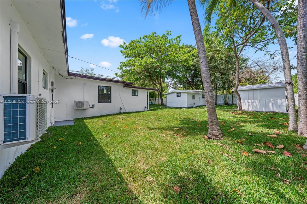 235 NW 127th St, North Miami, FL 33168 Photo