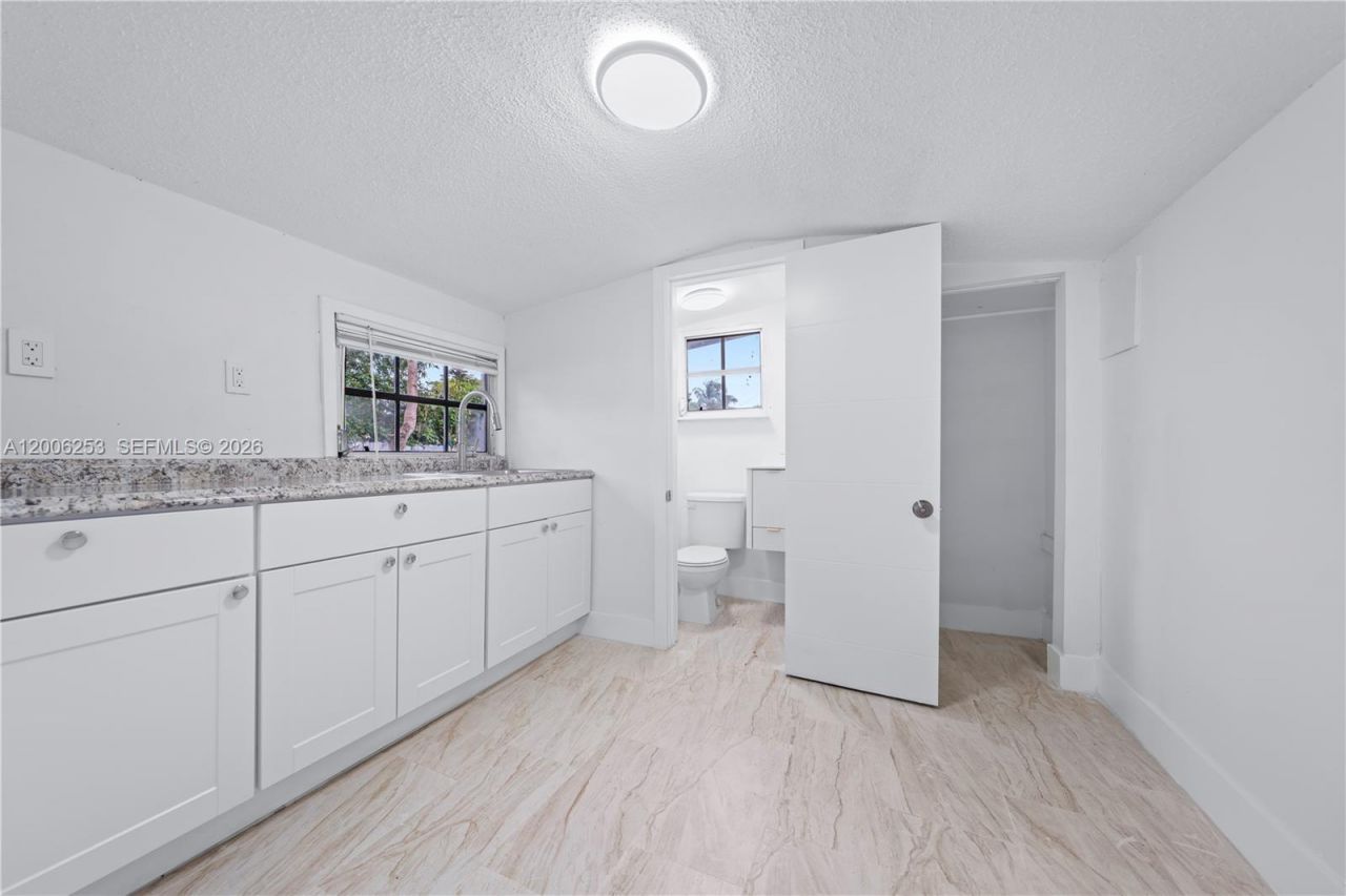 235 NW 127th St, North Miami, FL 33168 Photo
