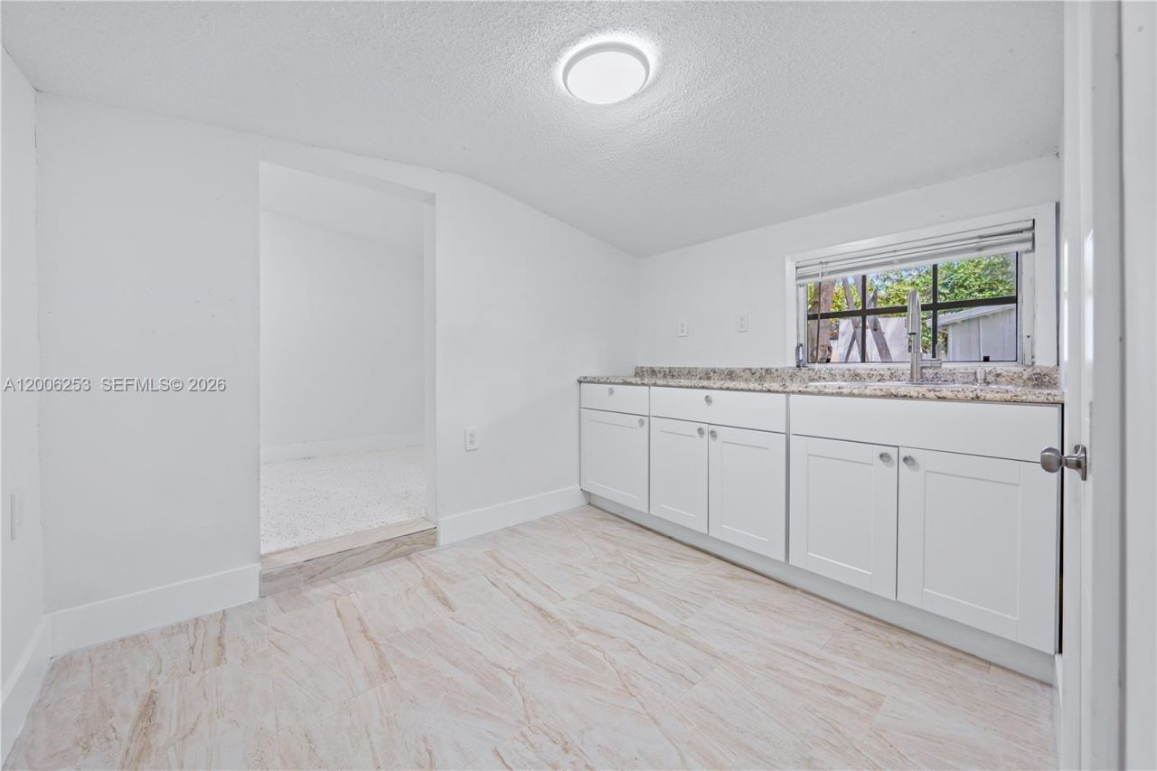 235 NW 127th St, North Miami, FL 33168 Photo