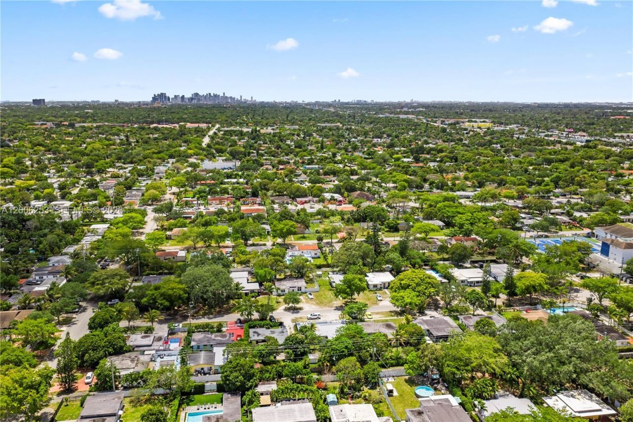 235 NW 127th St, North Miami, FL 33168 Photo
