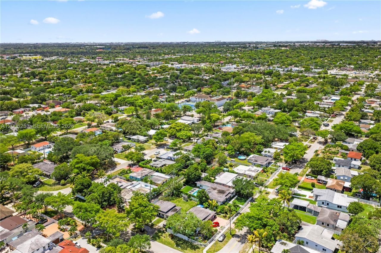 235 NW 127th St, North Miami, FL 33168 Photo