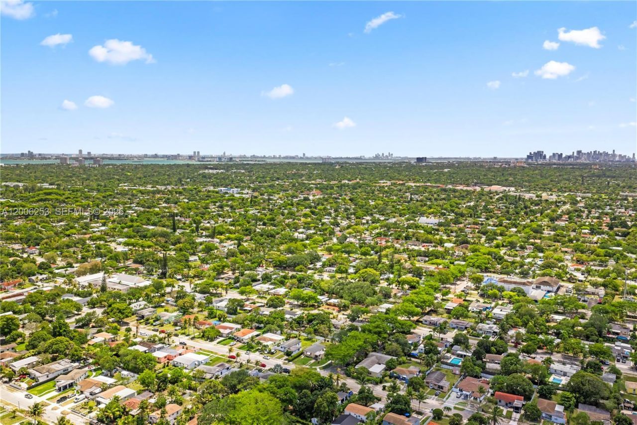 235 NW 127th St, North Miami, FL 33168 Photo