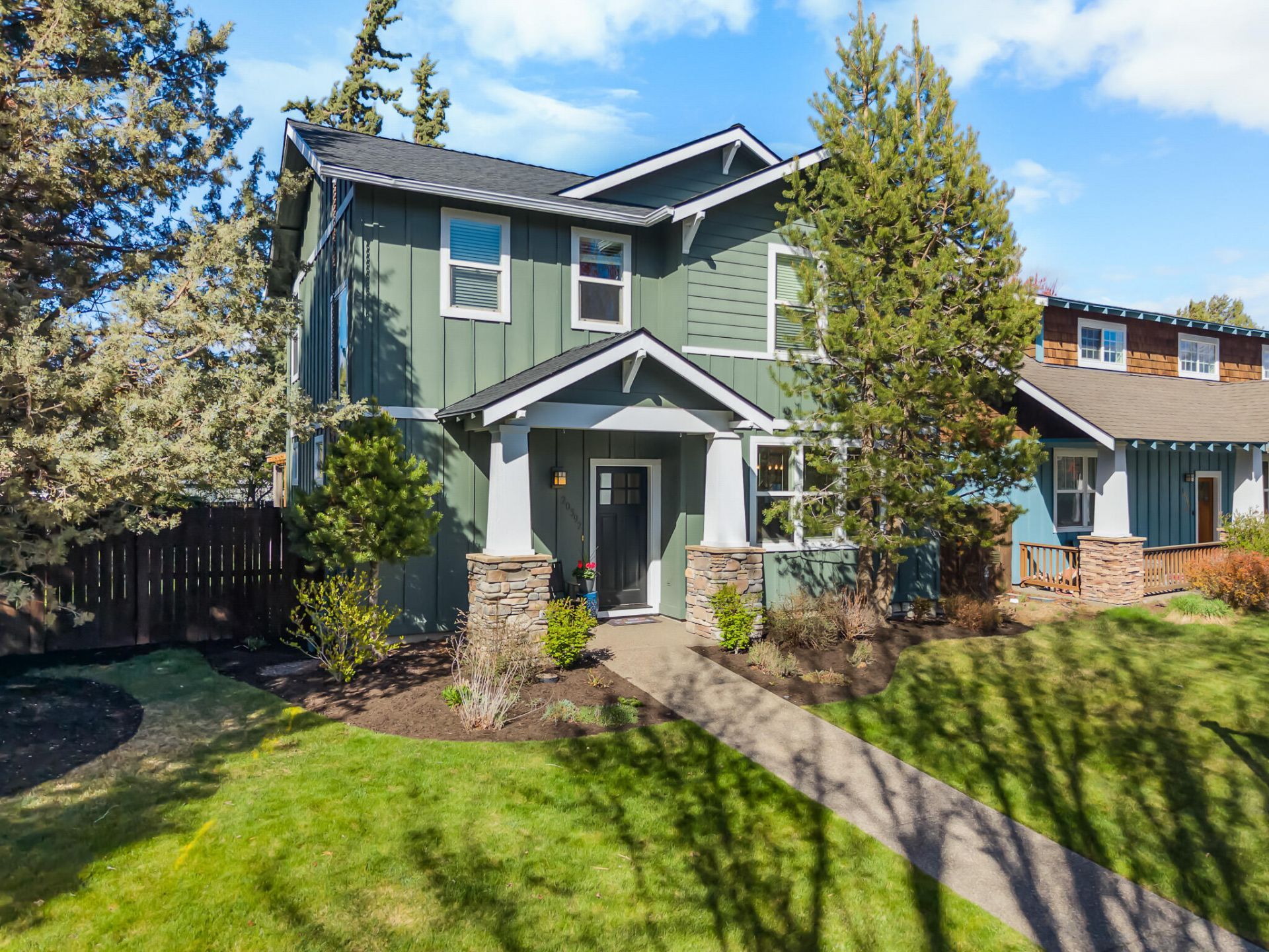 20392 Aberdeen Drive, Bend, OR 97702 Main Photo
