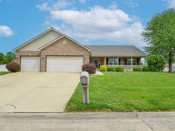 4550 Barleyridge Drive , Smithton, IL 62285