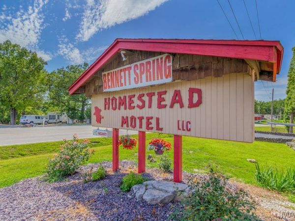 11451 HWY 64 , Lebanon, MO 65536