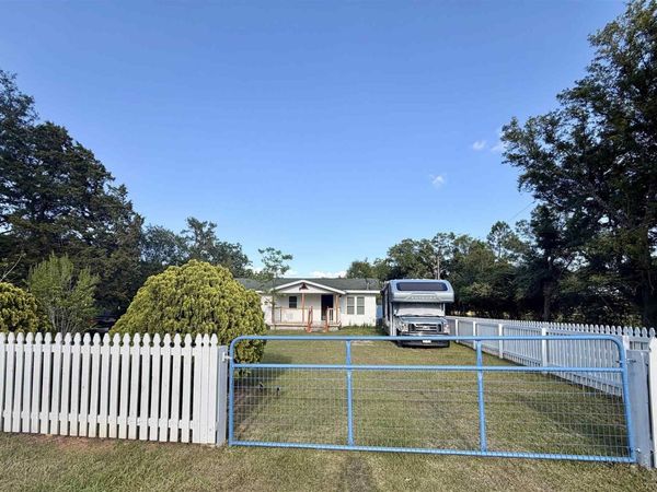 8816 Gibson Rd, Molino, FL 32577