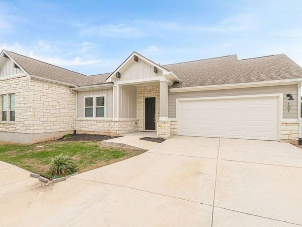 404 Eagle DR, Unit 101, San Marcos, TX 78666