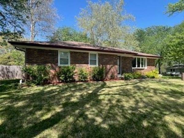 332 Lincoln Drive, Gower, MO 64454