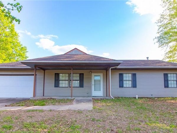 502 Mallory Court, Warrensburg, MO 64093