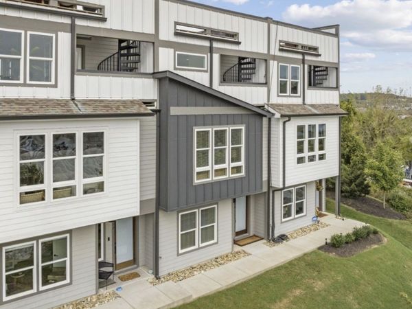 99 Fern Ave , Nashville, TN 37207