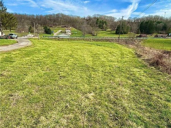 Veterans Boulevard , Chester, WV 26034