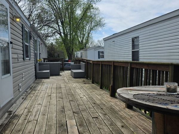 725 Michelle Drive , Chicago Heights, IL 60411