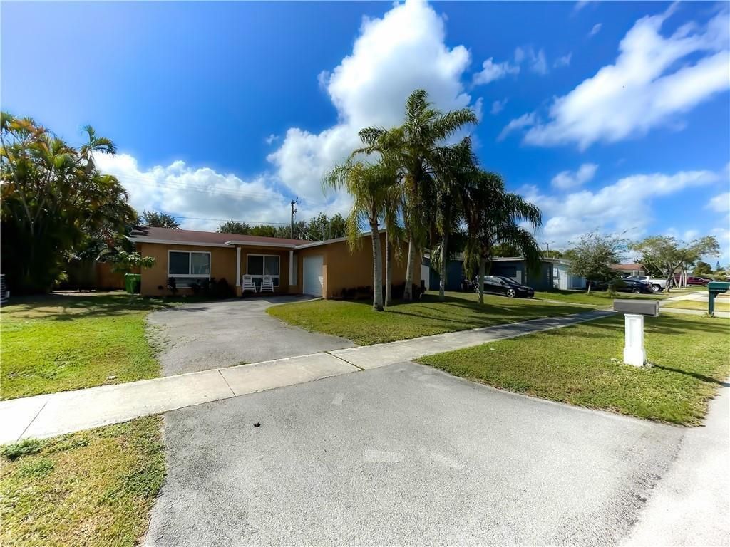 11420 NW 35th Street, Sunrise, FL 33323 Photo