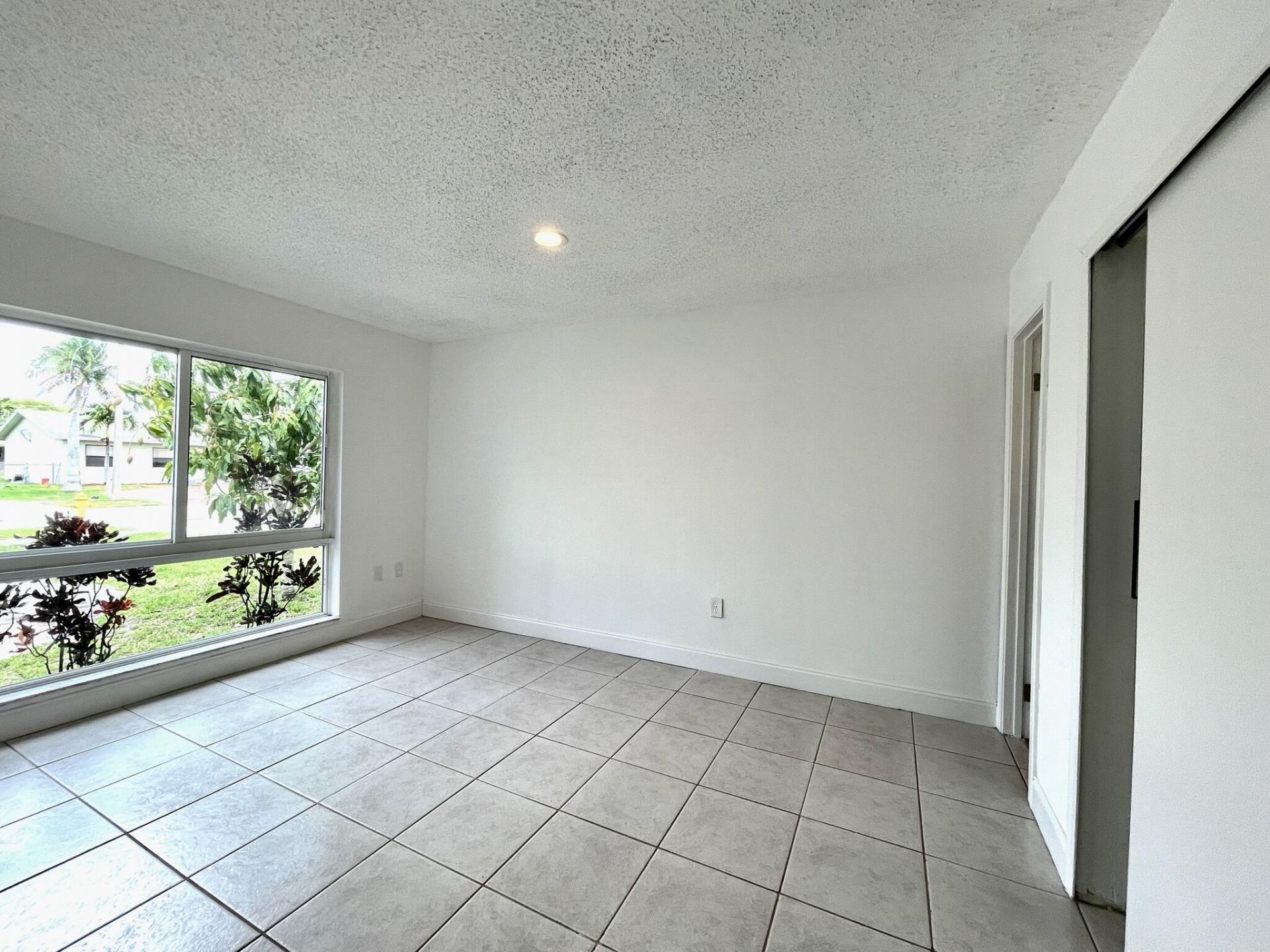 11420 NW 35th Street, Sunrise, FL 33323 Photo