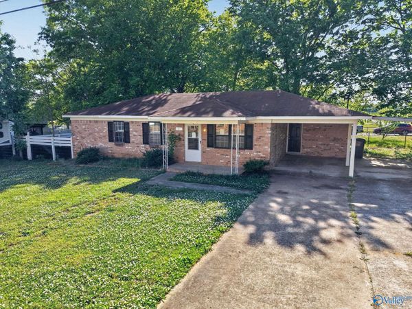 54 Robinson Creek Road, Falkville, AL 35622