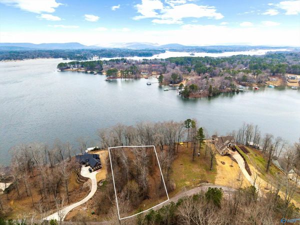 207 Monte Sano Drive, Scottsboro, AL 35769