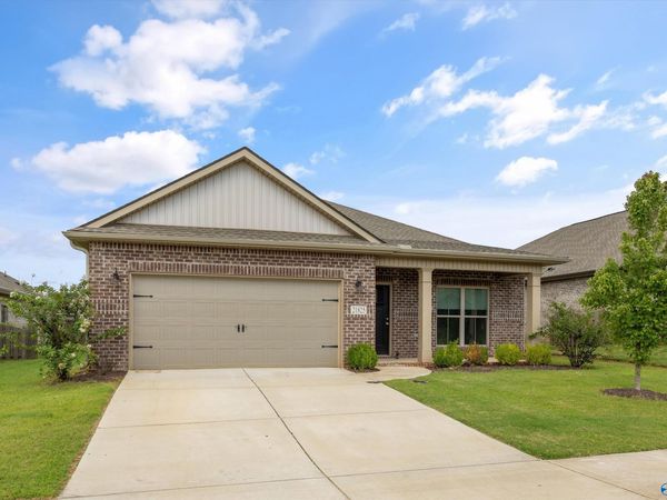 21825 Natures Cove Drive, Athens, AL 35613