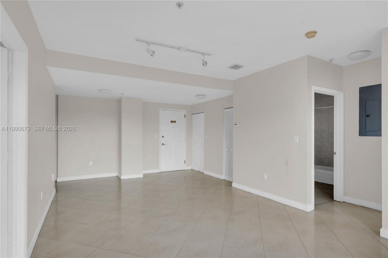 2280 SW 32nd Ave , Unit 505, Miami, FL 33145 Photo