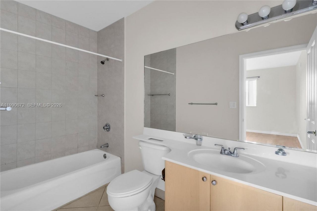 2280 SW 32nd Ave , Unit 505, Miami, FL 33145 Photo