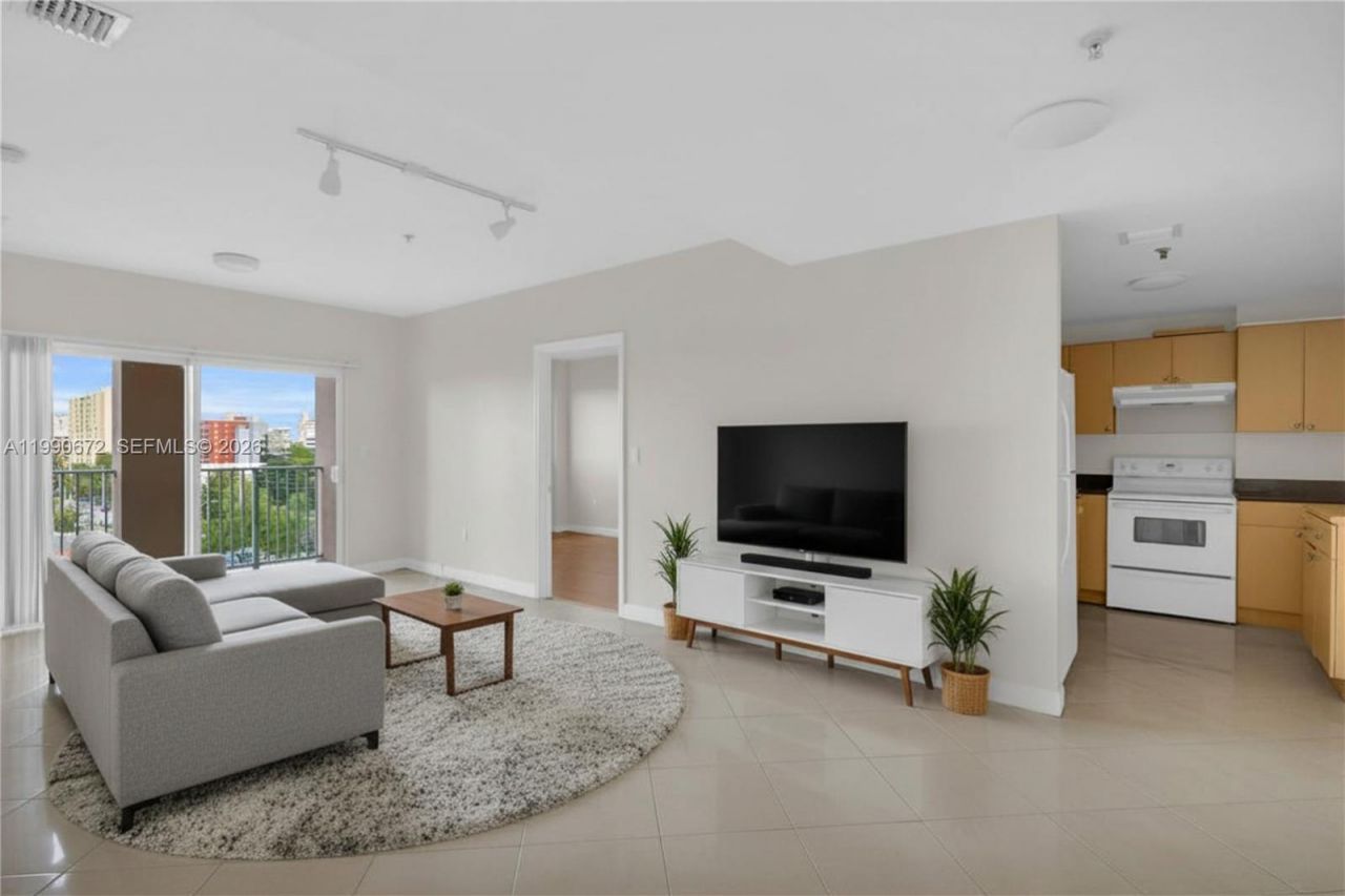 2280 SW 32nd Ave , Unit 505, Miami, FL 33145 Photo