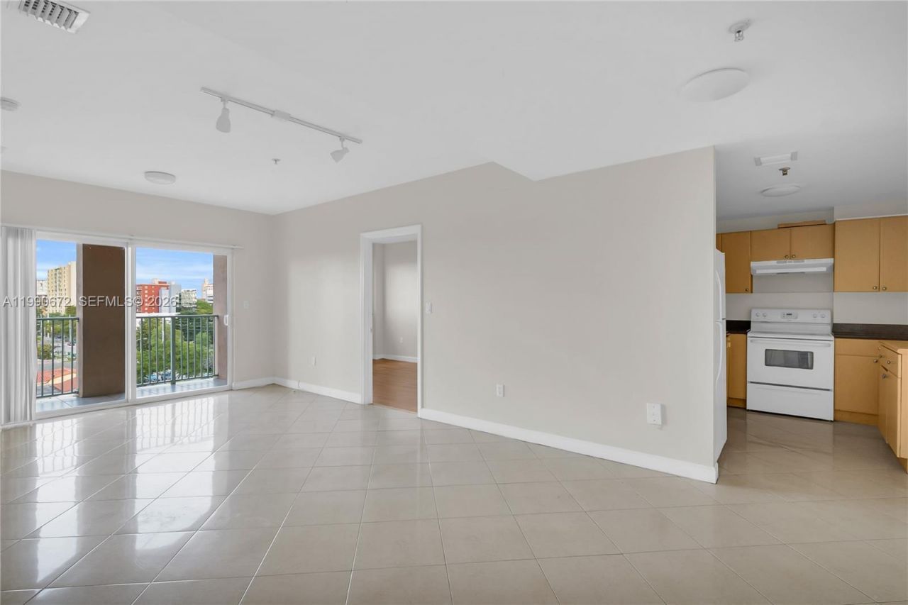 2280 SW 32nd Ave , Unit 505, Miami, FL 33145 Photo