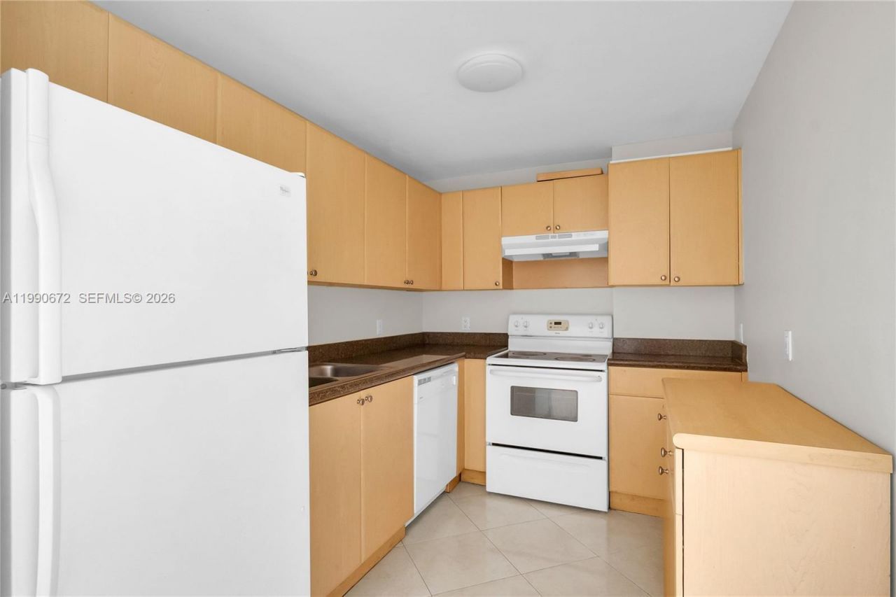 2280 SW 32nd Ave , Unit 505, Miami, FL 33145 Photo