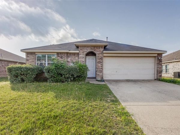 946 Hannah Way, Dallas, TX 75253