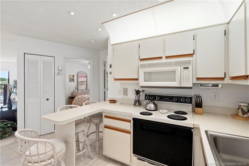 2013 NE Collins Circle, Unit 4-60, Jensen Beach, FL 34957 Photo