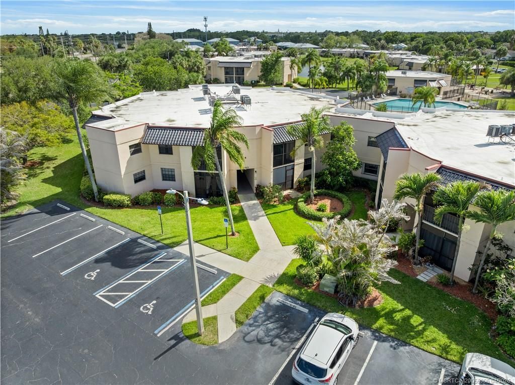 2013 NE Collins Circle, Unit 4-60, Jensen Beach, FL 34957 Photo