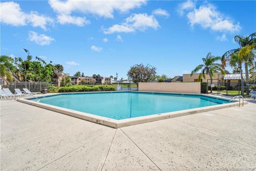 2013 NE Collins Circle, Unit 4-60, Jensen Beach, FL 34957 Photo