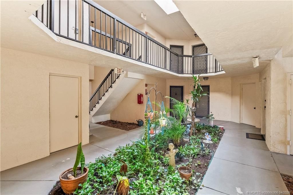 2013 NE Collins Circle, Unit 4-60, Jensen Beach, FL 34957 Photo
