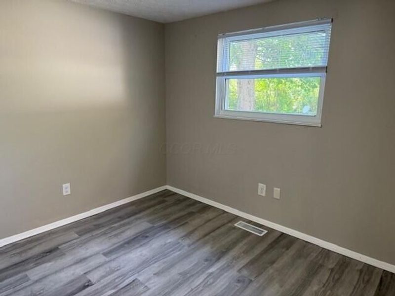 3465 Clarkston Avenue, Columbus, OH 43232 Photo 10