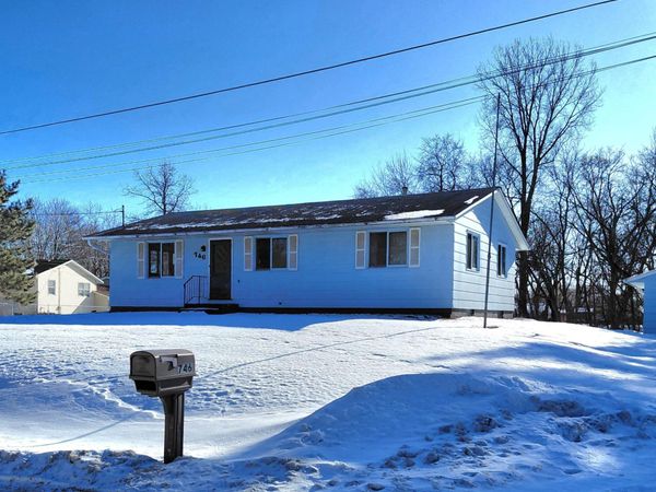 746 Stockdale Road , Vadnais Heights, MN 55127