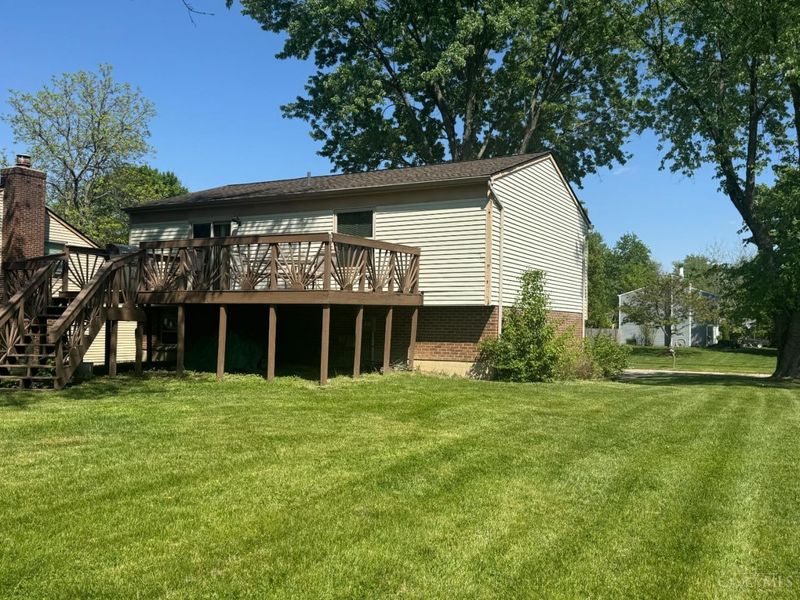 5801 Patrick Henry Drive, Miami Twp, OH 45150 Photo 2