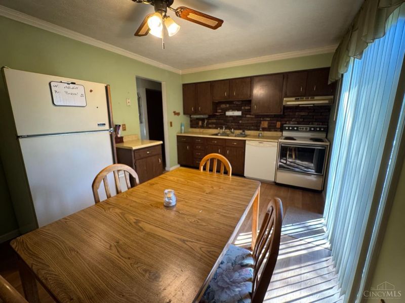 5801 Patrick Henry Drive, Miami Twp, OH 45150 Photo 5