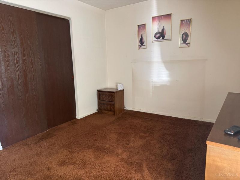 5801 Patrick Henry Drive, Miami Twp, OH 45150 Photo 7