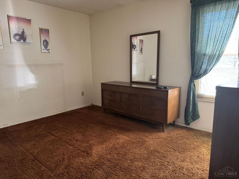 5801 Patrick Henry Drive, Miami Twp, OH 45150 Photo 8