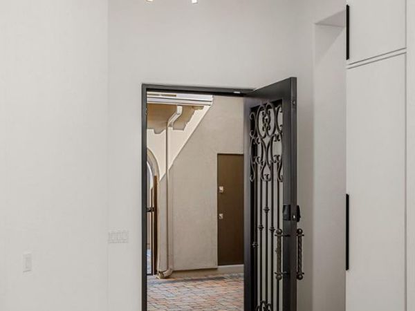 8125 E Jaeger Street, Mesa, AZ 85207