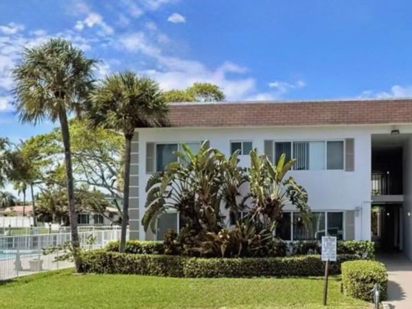 251 SE 6th Avenue, Unit 7, Pompano Beach, FL 33060