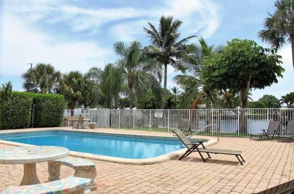 251 SE 6th Avenue, Unit 7, Pompano Beach, FL 33060 Photo