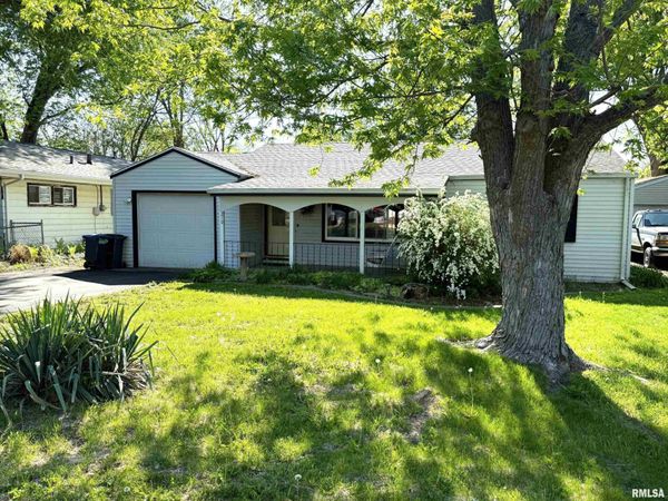 210 BERGMAN Avenue, East Peoria, IL 61611