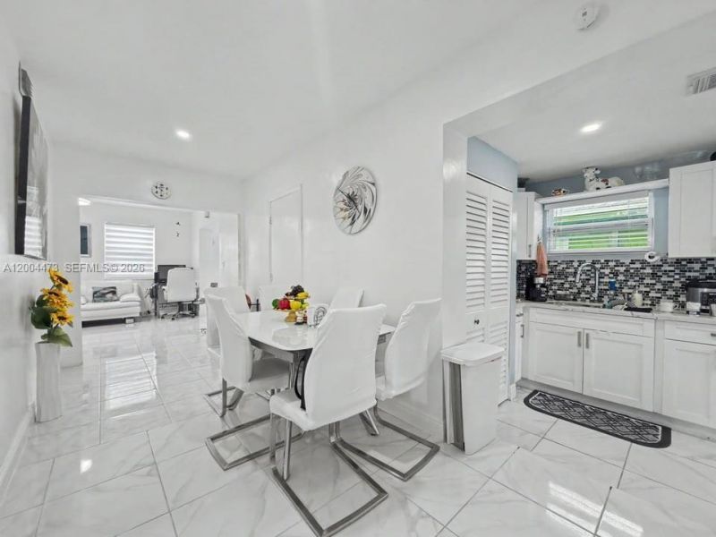 3554 SW 26th St , Miami, FL 33133 Photo