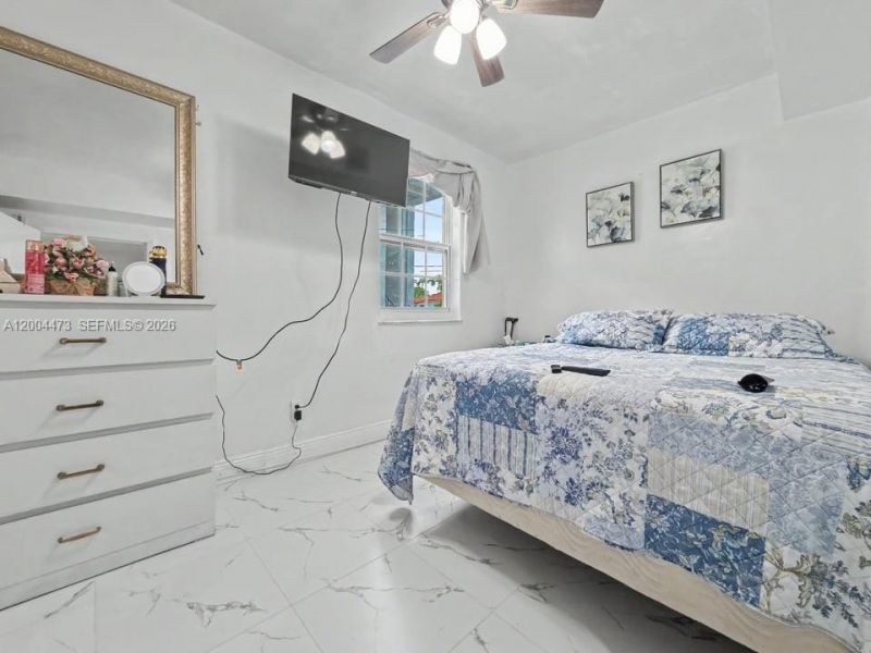 3554 SW 26th St , Miami, FL 33133 Photo