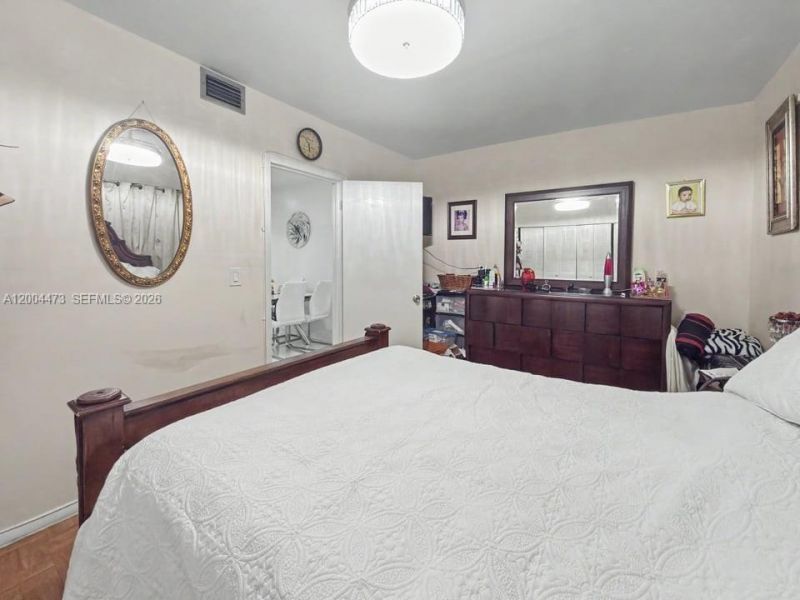 3554 SW 26th St , Miami, FL 33133 Photo