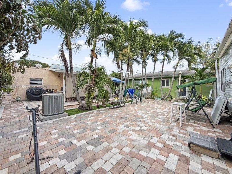 3554 SW 26th St , Miami, FL 33133 Photo