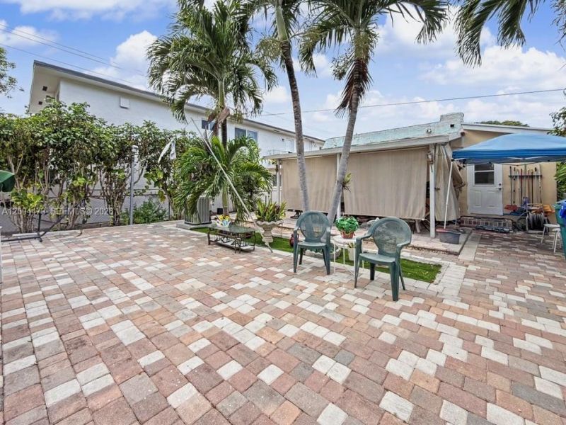 3554 SW 26th St , Miami, FL 33133 Photo