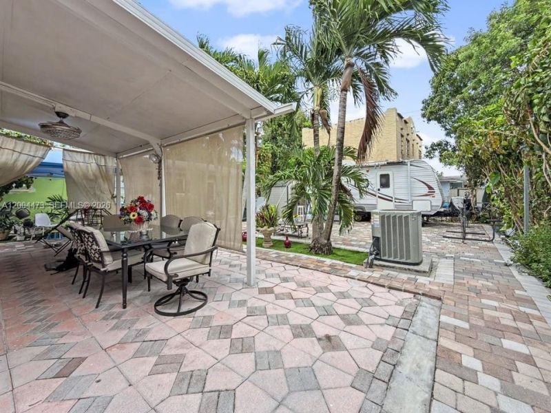 3554 SW 26th St , Miami, FL 33133 Photo