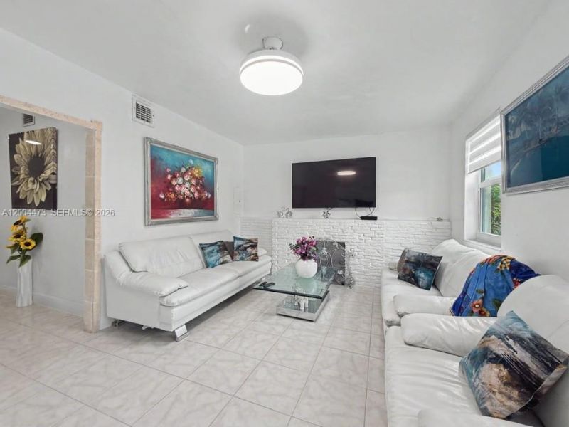 3554 SW 26th St , Miami, FL 33133 Photo