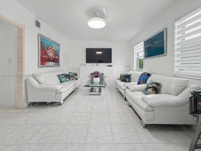 3554 SW 26th St , Miami, FL 33133 Photo